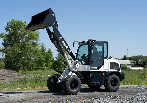 Фронтальный погрузчик Mtech 4.0 (МАНИТЕШ)