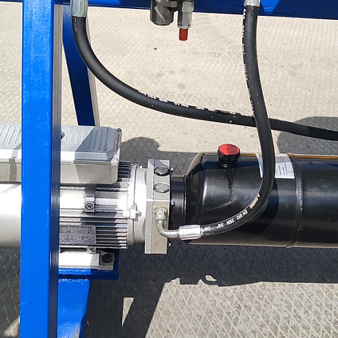 новинка от сибирского гидромаш: дровокол собственной разработки — надёжность и эффективность в домашних условиях картинка