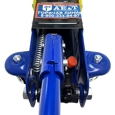Домкрат подкатной T32008A AE&T 2т полупрофессиональный