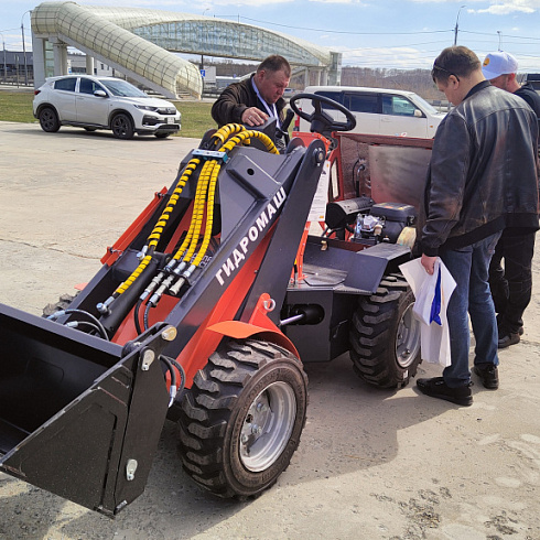 «свой дом 2026»: «гидромаш» представил технику собственного производства картинка