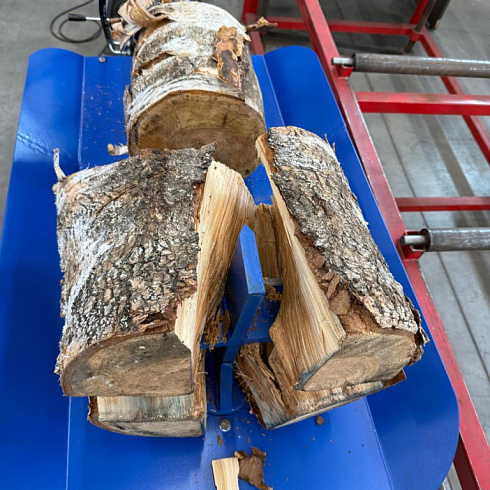 новинка от сибирского гидромаш: дровокол собственной разработки — надёжность и эффективность в домашних условиях картинка