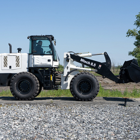 комплект для первого то — в подарок для техники manitech картинка