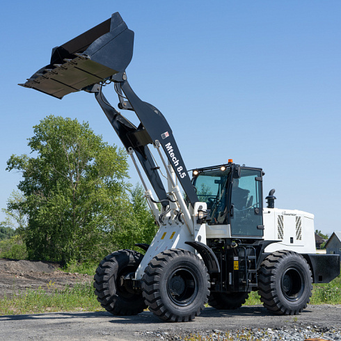 комплект для первого то — в подарок для техники manitech картинка